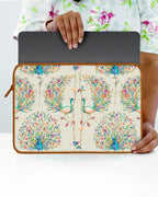 Peacock Fidelity MacBook / Laptop-Sleeve Mobile Case by CoverMeUp - Style 75
