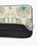 Peacock Fidelity MacBook / Laptop-Sleeve Mobile Case by CoverMeUp - Style 109