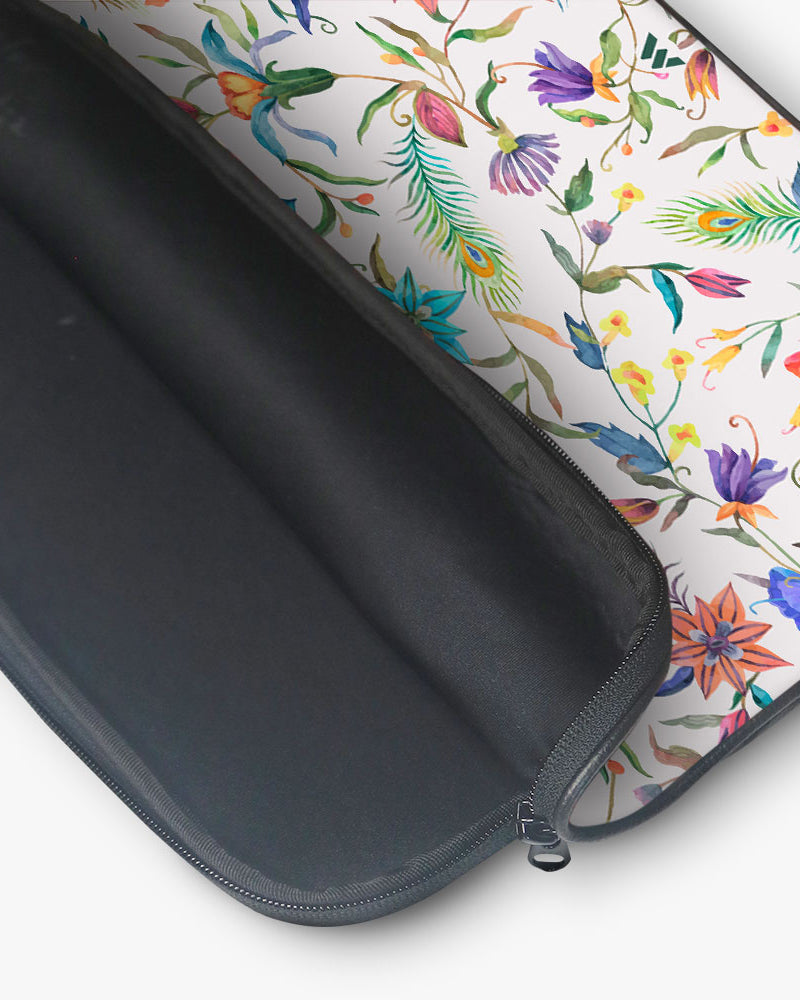 Peacock Feathers in the Garden MacBook / Laptop-Sleeve Mobile Case by CoverMeUp - Style 57