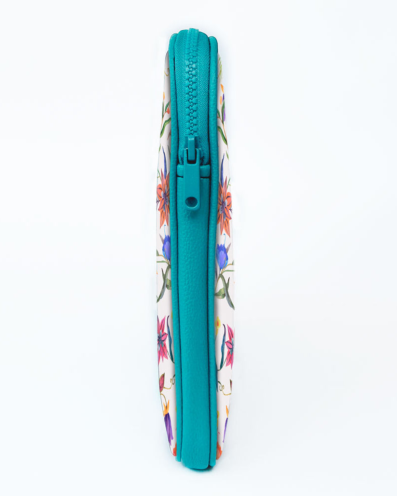 Peacock Feathers in the Garden MacBook / Laptop-Sleeve Mobile Case by CoverMeUp - Style 81