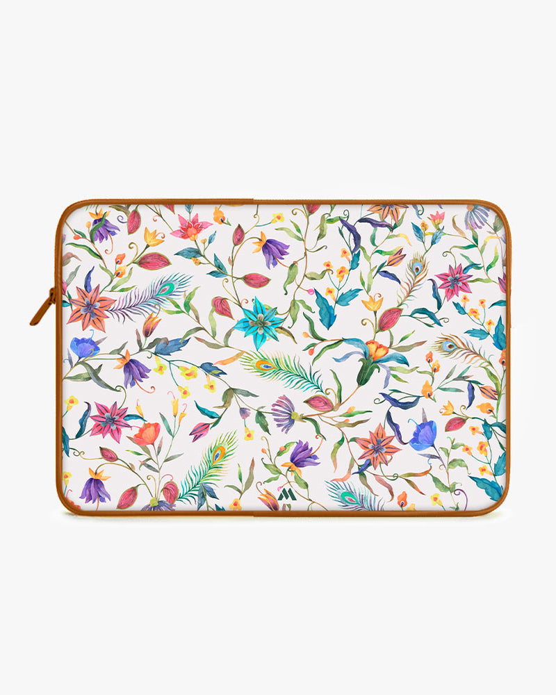 Peacock Feathers in the Garden MacBook / Laptop-Sleeve Mobile Case by CoverMeUp - Style 111