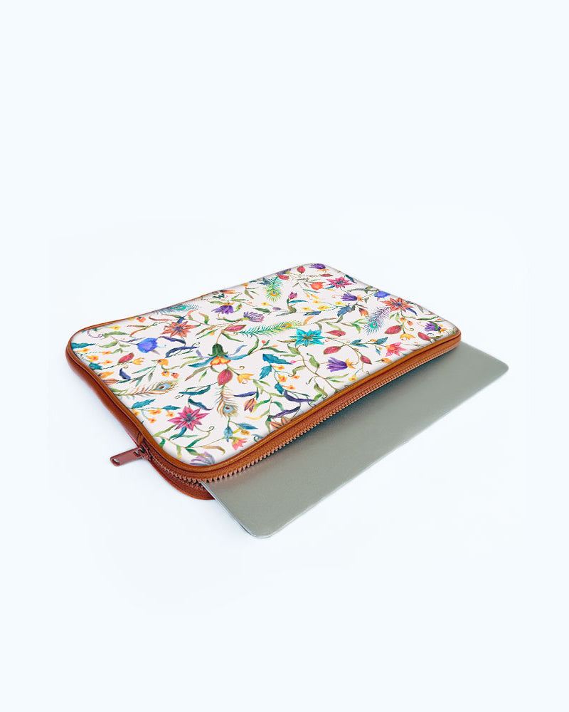 Peacock Feathers in the Garden MacBook / Laptop-Sleeve Mobile Case by CoverMeUp - Style 119