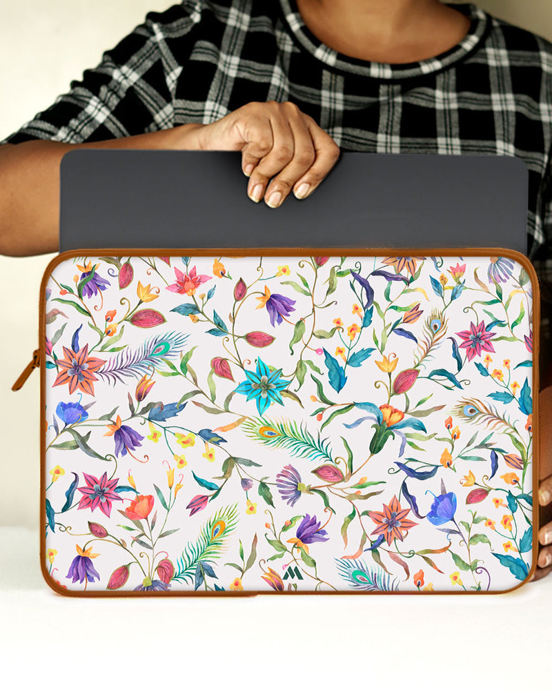 Peacock Feathers in the Garden MacBook / Laptop-Sleeve Mobile Case by CoverMeUp - Style 121
