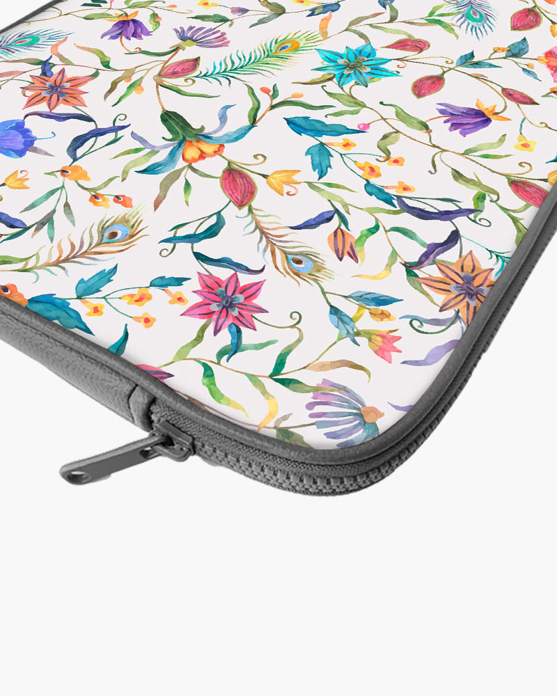 Peacock Feathers in the Garden MacBook / Laptop-Sleeve Mobile Case by CoverMeUp - Style 150