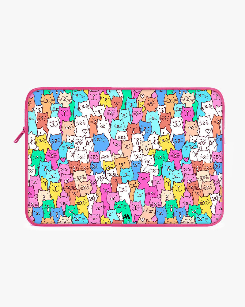 Kawaii Kitty MacBook / Laptop-Sleeve Mobile Case by CoverMeUp - Style 2