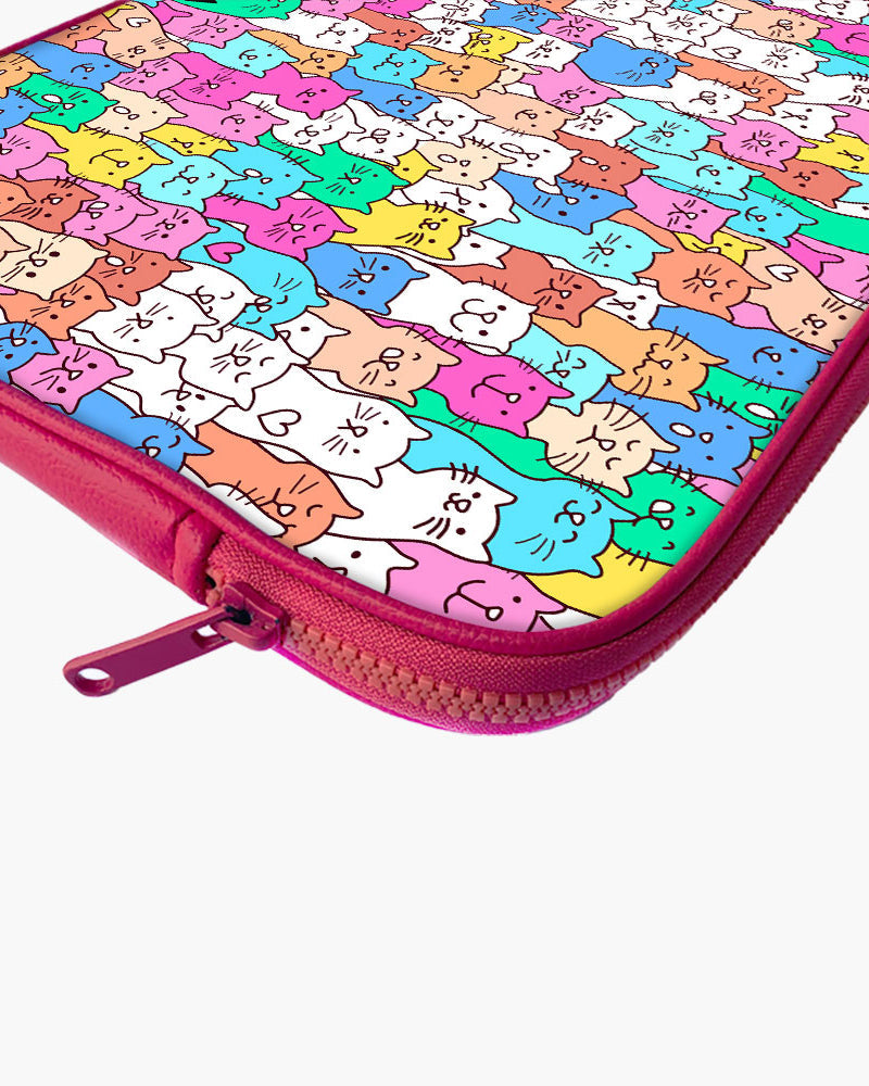 Kawaii Kitty MacBook / Laptop-Sleeve Mobile Case by CoverMeUp - Style 27