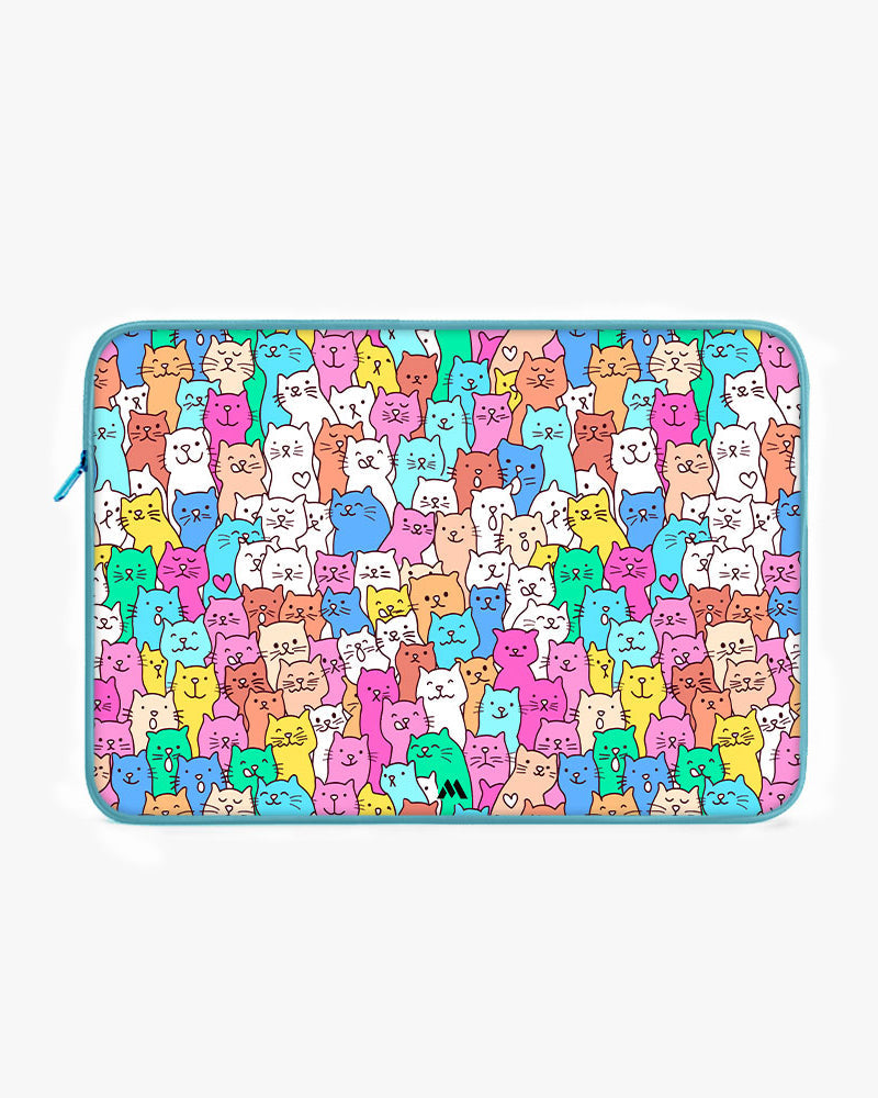 Kawaii Kitty MacBook / Laptop-Sleeve Mobile Case by CoverMeUp - Style 10
