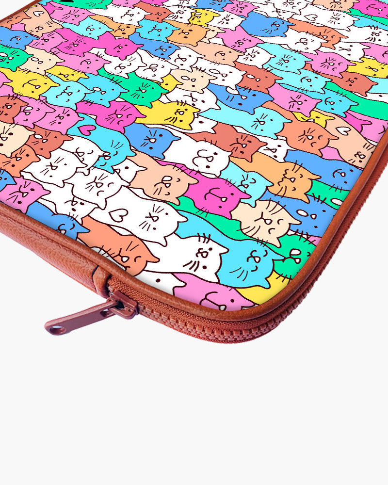 Kawaii Kitty MacBook / Laptop-Sleeve Mobile Case by CoverMeUp - Style 111