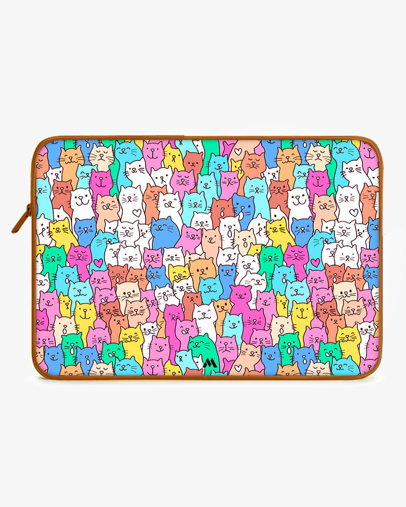 Kawaii Kitty MacBook / Laptop-Sleeve Mobile Case by CoverMeUp - Style 15