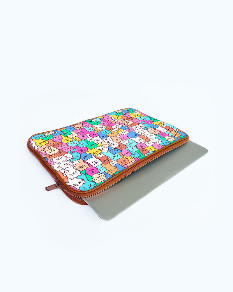 Kawaii Kitty MacBook / Laptop-Sleeve Mobile Case by CoverMeUp - Style 115