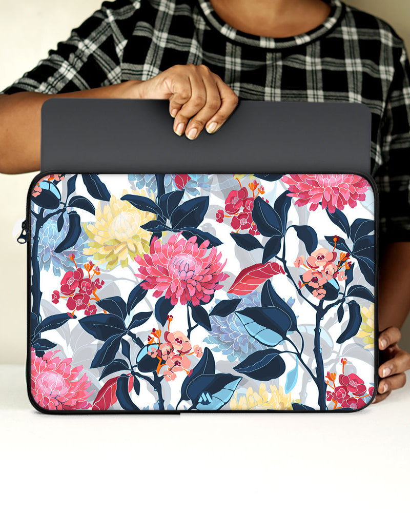 Art Floral MacBook / Laptop-Sleeve Mobile Case by CoverMeUp - Style 33