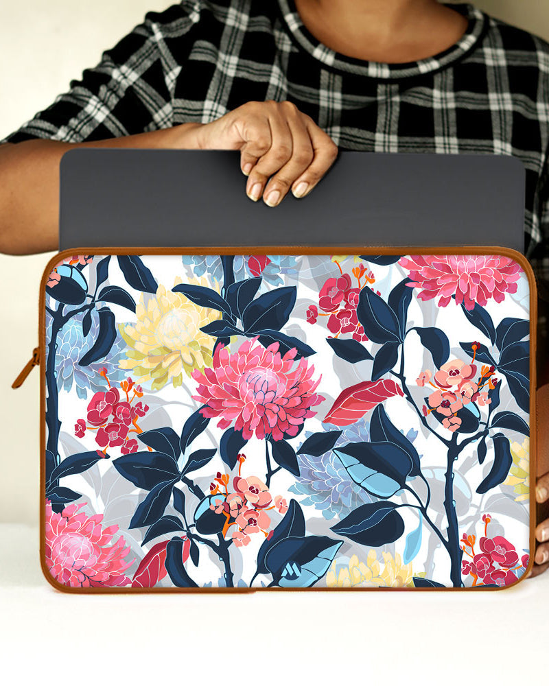 Art Floral MacBook / Laptop-Sleeve Mobile Case by CoverMeUp - Style 61