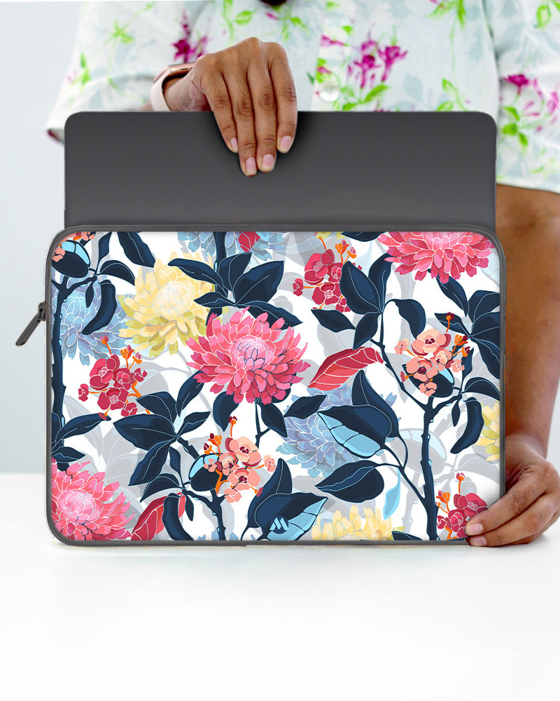 Art Floral MacBook / Laptop-Sleeve Mobile Case by CoverMeUp - Style 75