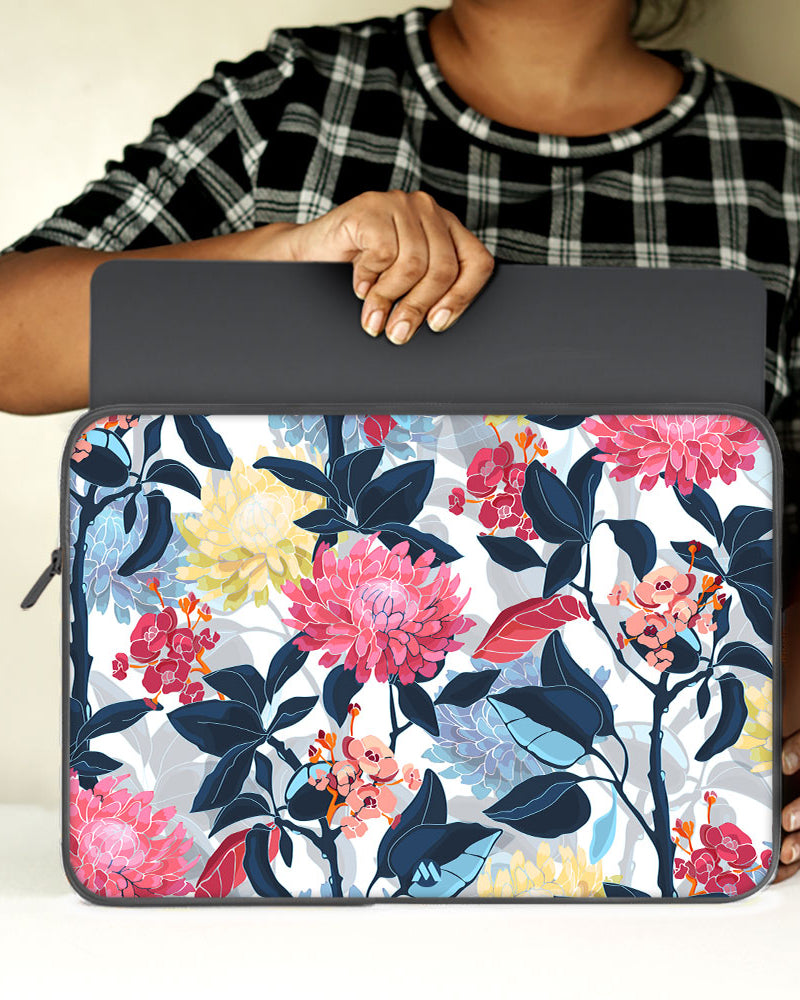 Art Floral MacBook / Laptop-Sleeve Mobile Case by CoverMeUp - Style 82