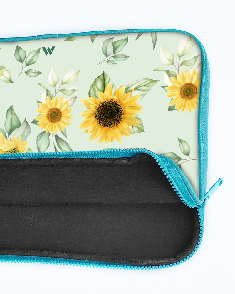 Summer Sunflowers MacBook / Laptop-Sleeve Mobile Case by CoverMeUp - Style 95