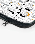 Minimalist Faces MacBook / Laptop-Sleeve Mobile Case by CoverMeUp - Style 51