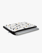Minimalist Faces MacBook / Laptop-Sleeve Mobile Case by CoverMeUp - Style 62