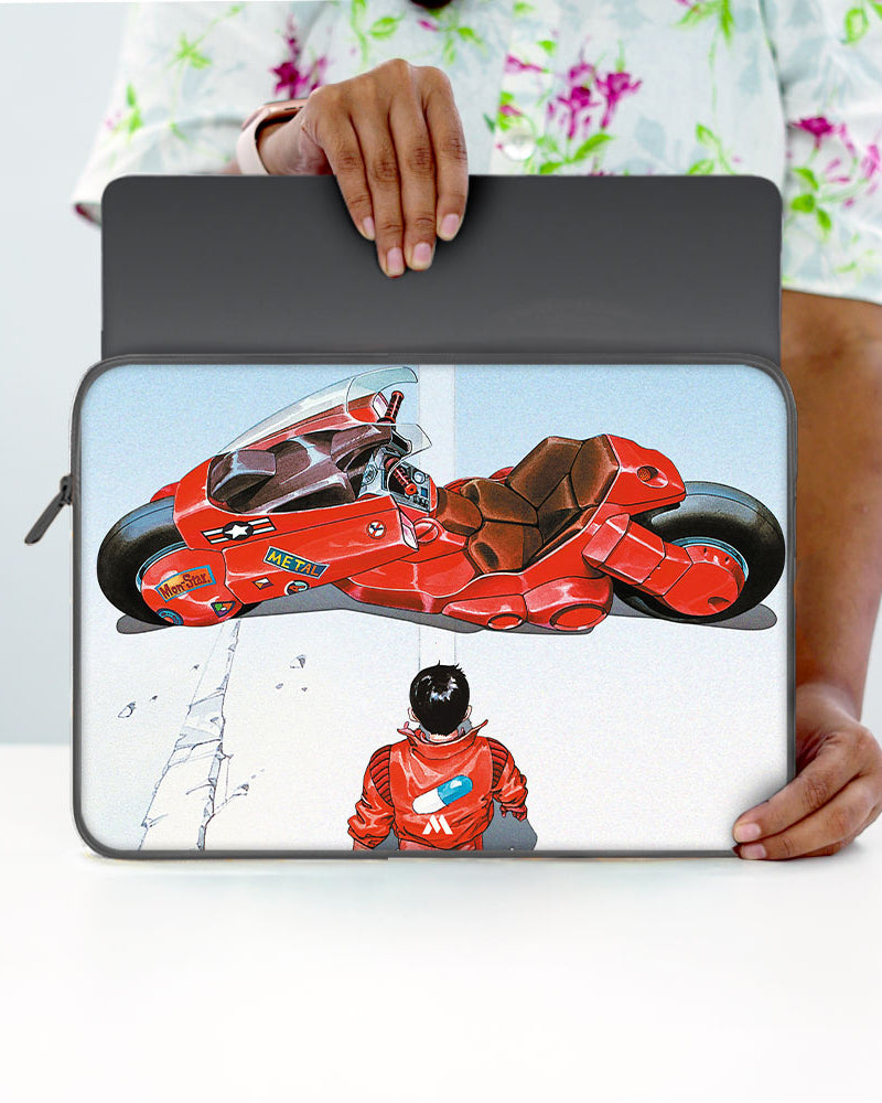 Akira - Kaneda's Bike MacBook / Laptop-Sleeve Mobile Case by CoverMeUp - Style 103