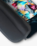 Graffiti-Einstein MacBook / Laptop-Sleeve Mobile Case by CoverMeUp - Style 63