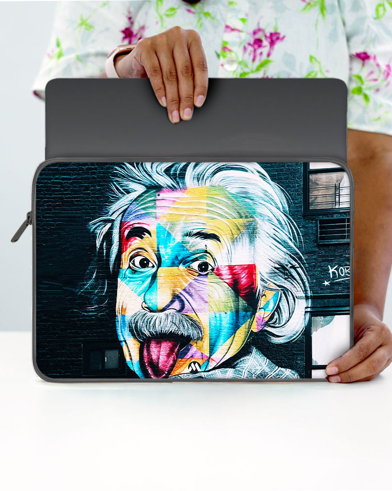 Graffiti-Einstein MacBook / Laptop-Sleeve Mobile Case by CoverMeUp - Style 71