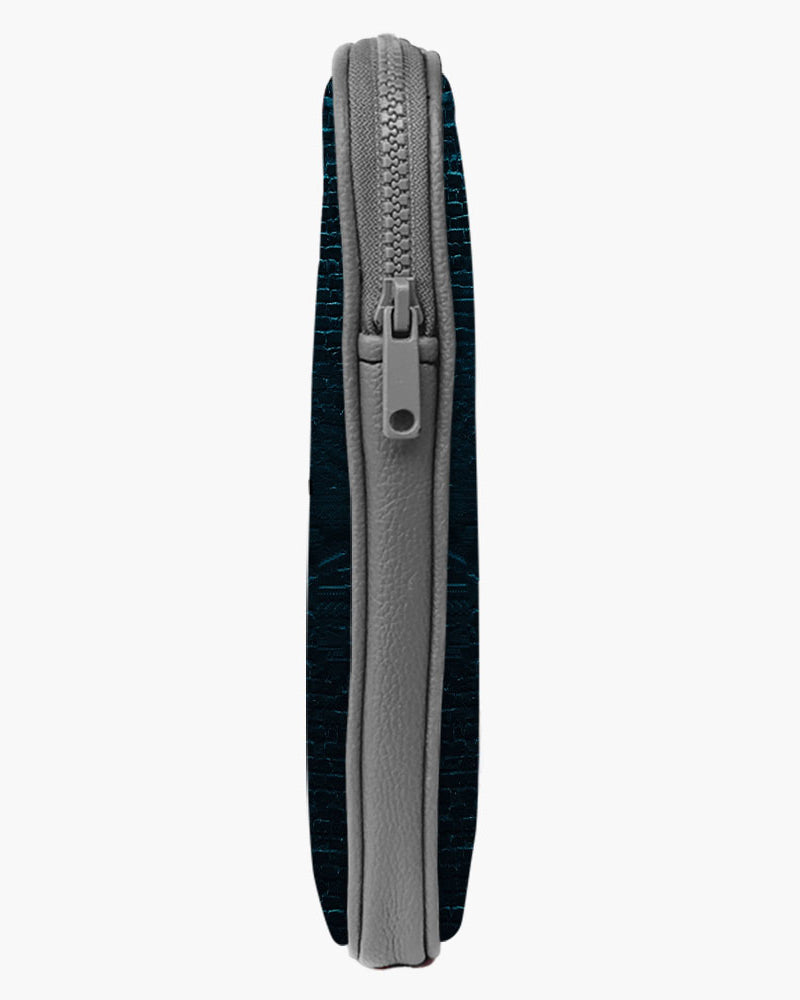 Graffiti-Einstein MacBook / Laptop-Sleeve Mobile Case by CoverMeUp - Style 73