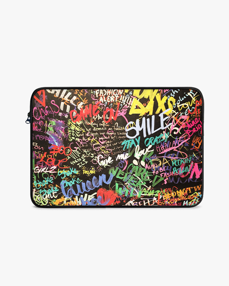 Graffiti-Walled MacBook / Laptop-Sleeve Mobile Case by CoverMeUp