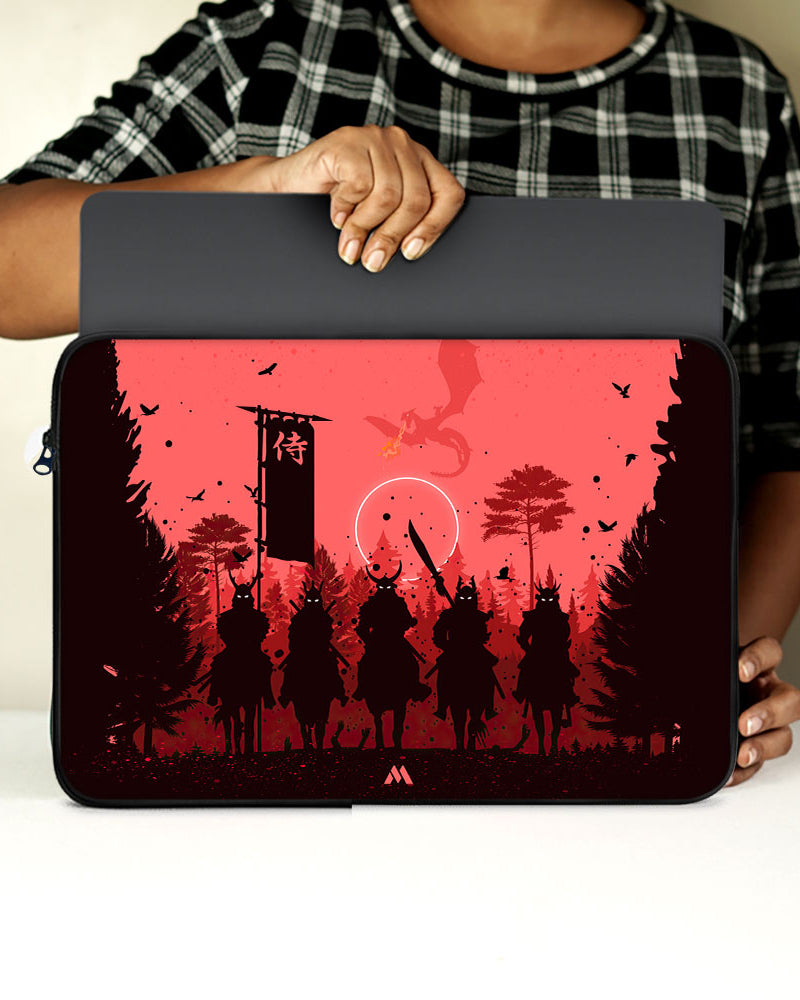 Horsemen of Death MacBook / Laptop-Sleeve Mobile Case by CoverMeUp - Style 40