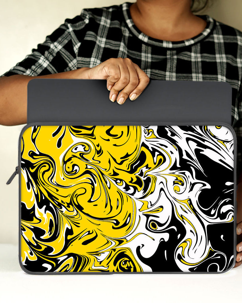 Liquid Marble Swirls MacBook / Laptop-Sleeve Mobile Case by CoverMeUp - Style 85