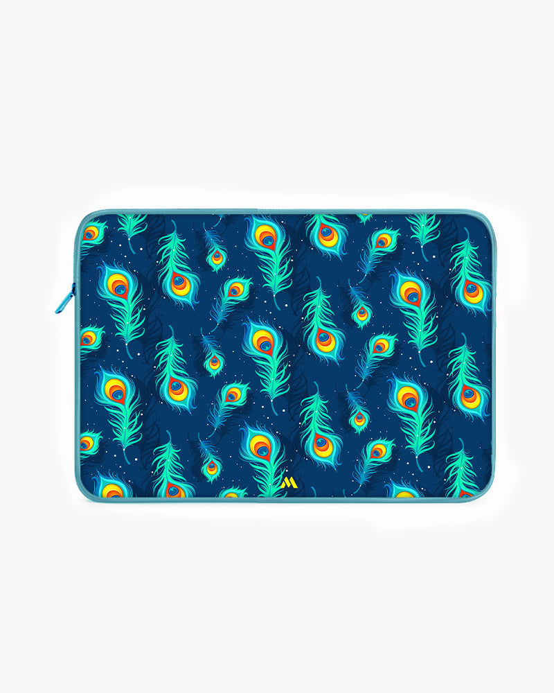 Peacock Feathered Night Sky MacBook / Laptop-Sleeve Mobile Case by CoverMeUp