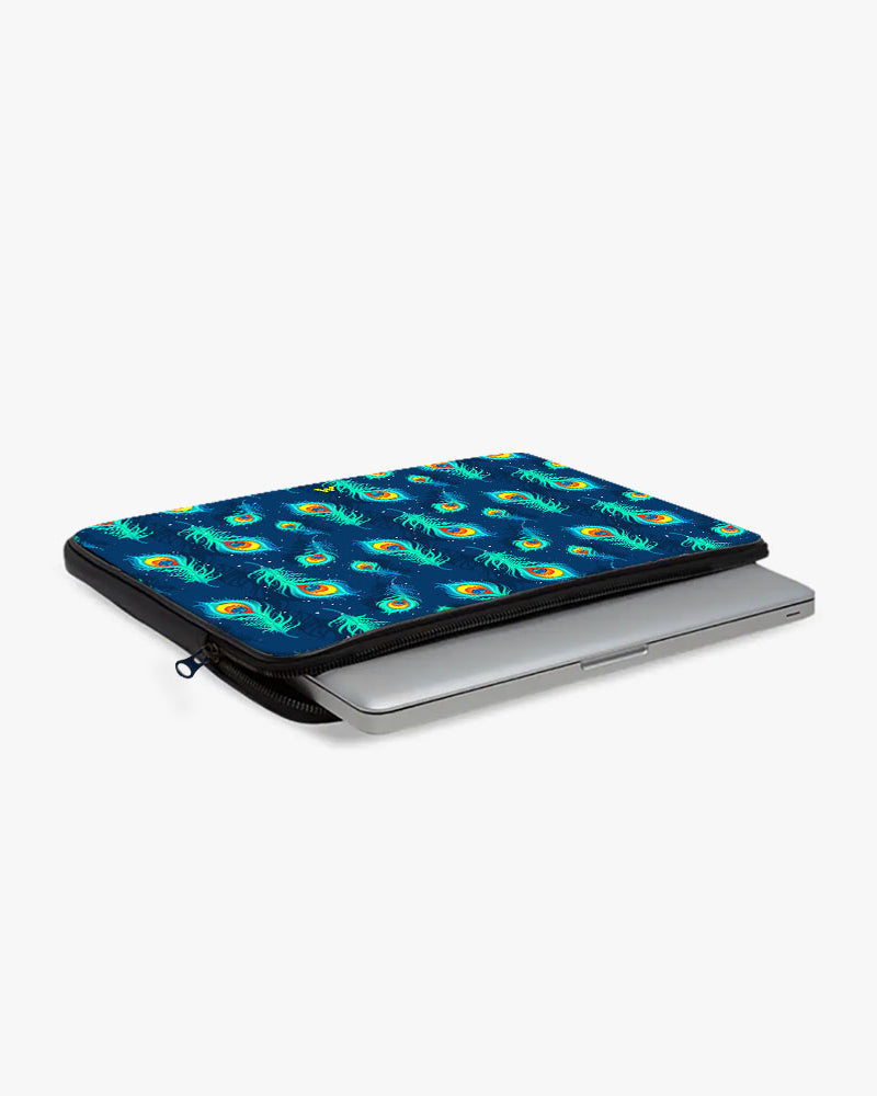 Peacock Feathered Night Sky MacBook / Laptop-Sleeve Mobile Case by CoverMeUp - Style 44