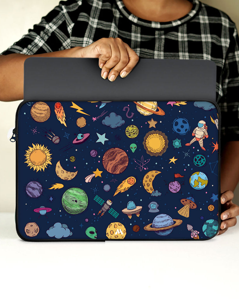 Space Frenzy MacBook / Laptop-Sleeve Mobile Case by CoverMeUp - Style 37