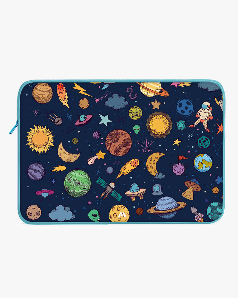 Space Frenzy MacBook / Laptop-Sleeve Mobile Case by CoverMeUp - Style 7