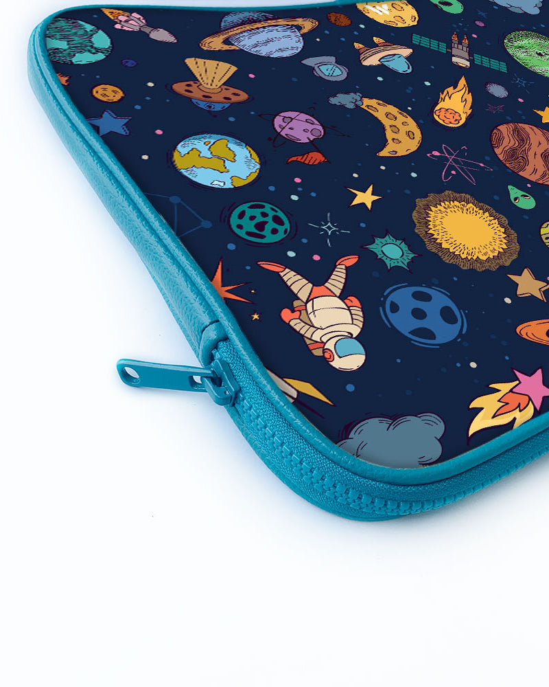 Space Frenzy MacBook / Laptop-Sleeve Mobile Case by CoverMeUp - Style 73