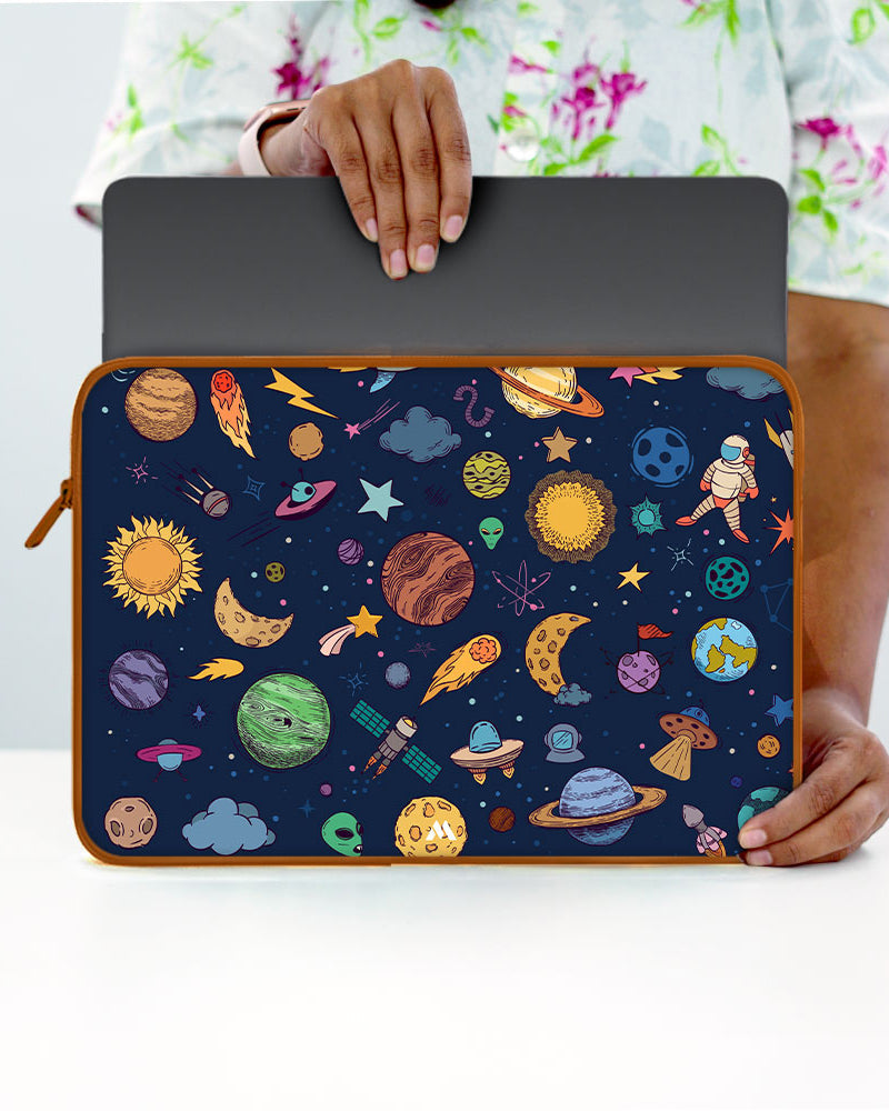 Space Frenzy MacBook / Laptop-Sleeve Mobile Case by CoverMeUp - Style 79