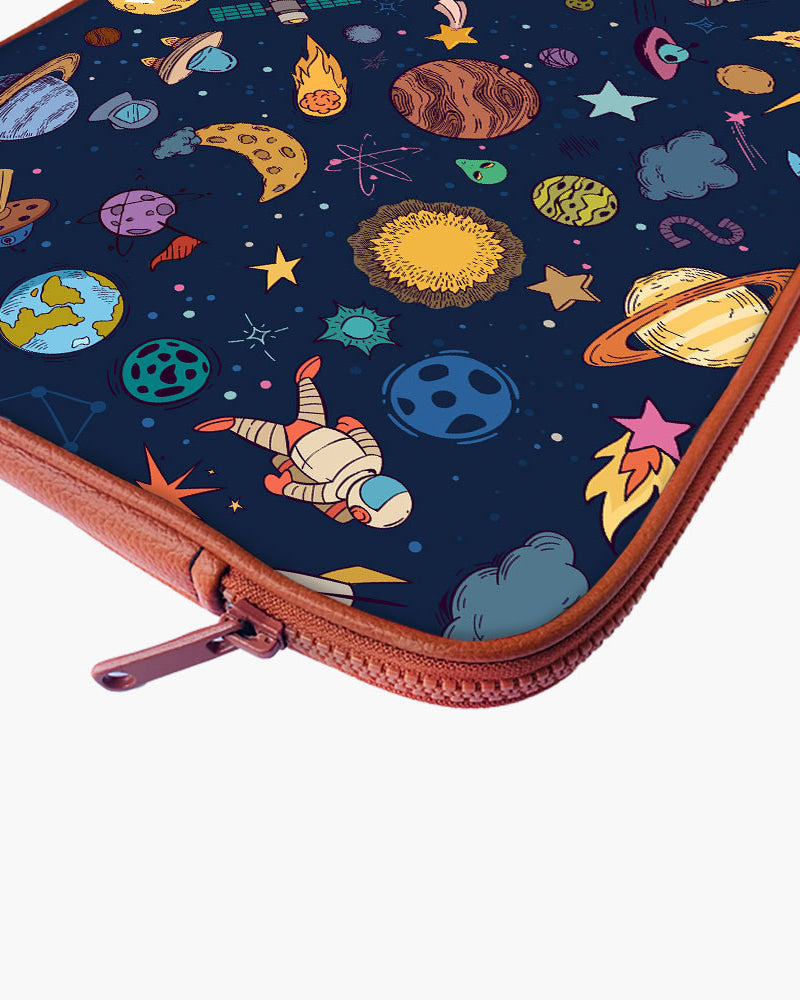 Space Frenzy MacBook / Laptop-Sleeve Mobile Case by CoverMeUp - Style 87