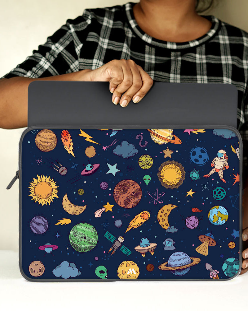Space Frenzy MacBook / Laptop-Sleeve Mobile Case by CoverMeUp - Style 121