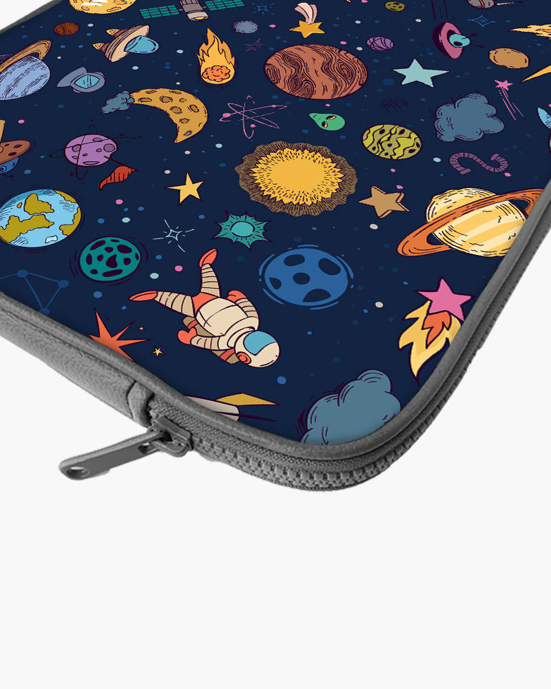 Space Frenzy MacBook / Laptop-Sleeve Mobile Case by CoverMeUp - Style 122