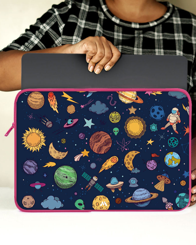 Space Frenzy MacBook / Laptop-Sleeve Mobile Case by CoverMeUp - Style 142