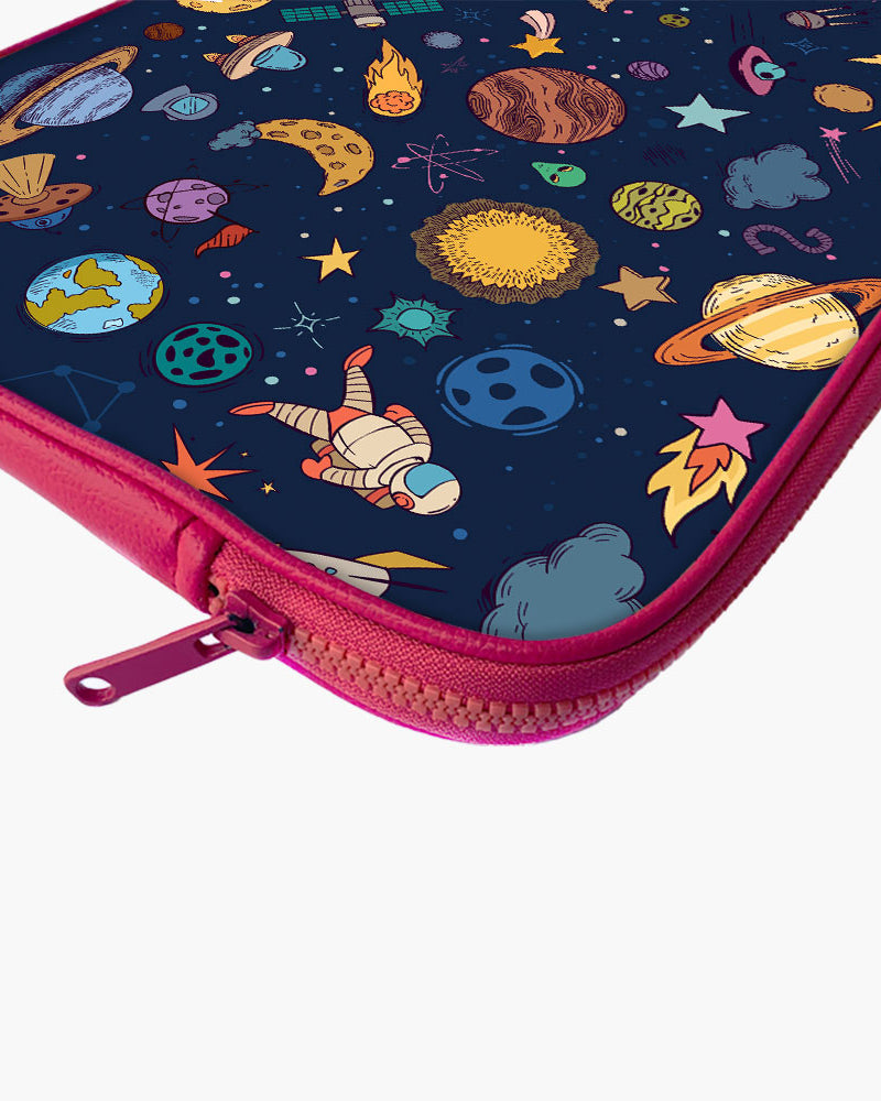 Space Frenzy MacBook / Laptop-Sleeve Mobile Case by CoverMeUp - Style 157