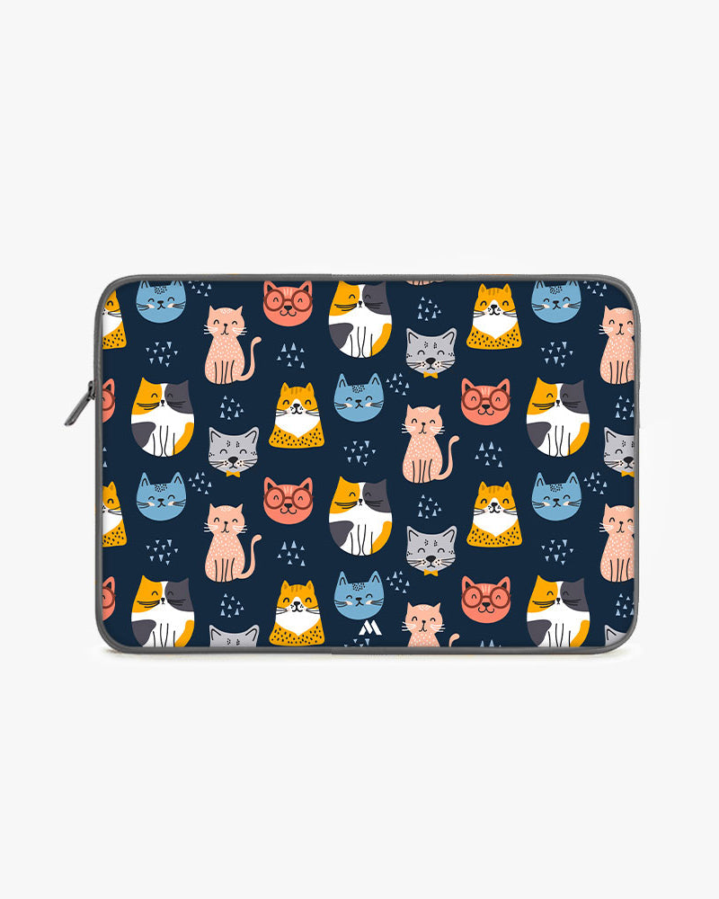 Kitty Galore MacBook / Laptop-Sleeve Mobile Case by CoverMeUp - Style 104