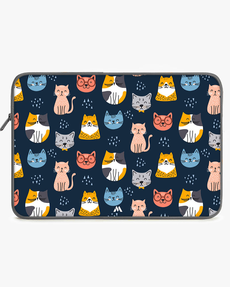 Kitty Galore MacBook / Laptop-Sleeve Mobile Case by CoverMeUp - Style 16