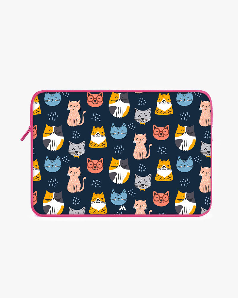 Kitty Galore MacBook / Laptop-Sleeve Mobile Case by CoverMeUp - Style 132