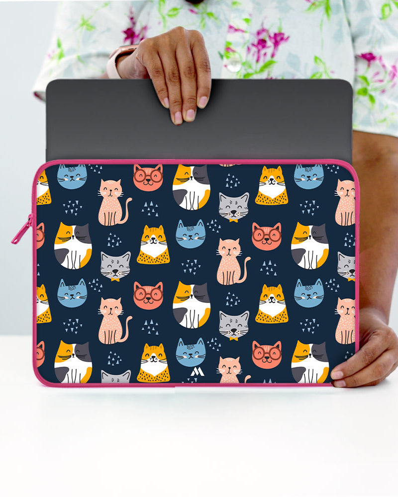 Kitty Galore MacBook / Laptop-Sleeve Mobile Case by CoverMeUp - Style 135