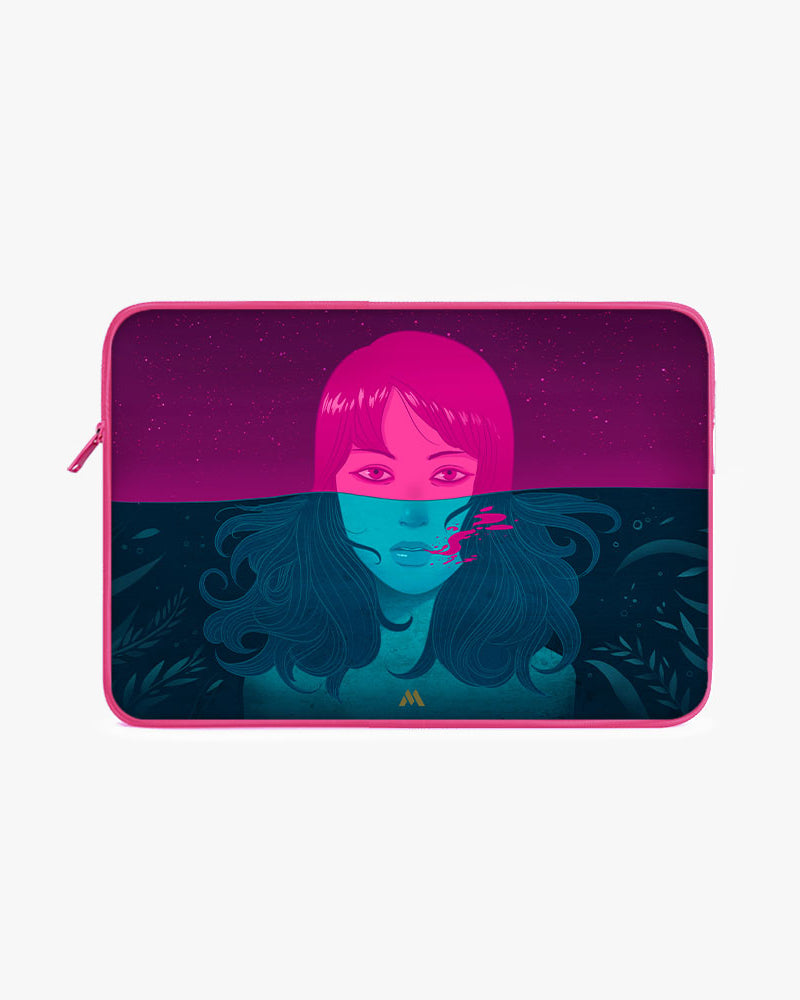 Under the Surface MacBook / Laptop-Sleeve Mobile Case by CoverMeUp