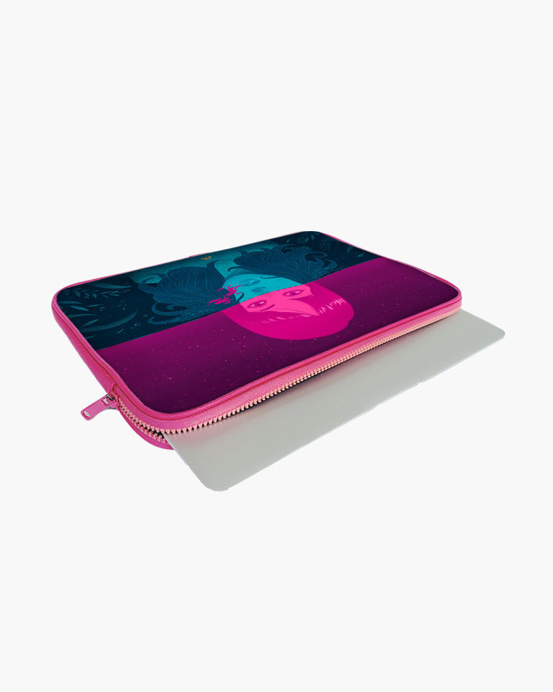 Under the Surface MacBook / Laptop-Sleeve Mobile Case by CoverMeUp - Style 13