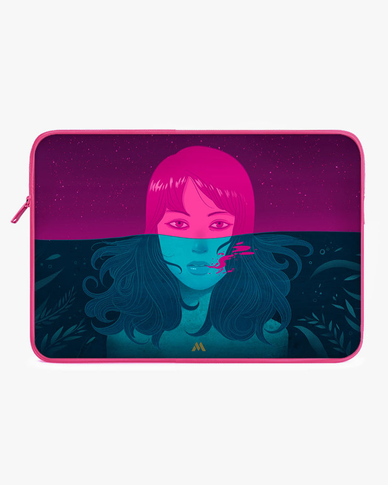 Under the Surface MacBook / Laptop-Sleeve Mobile Case by CoverMeUp - Style 3