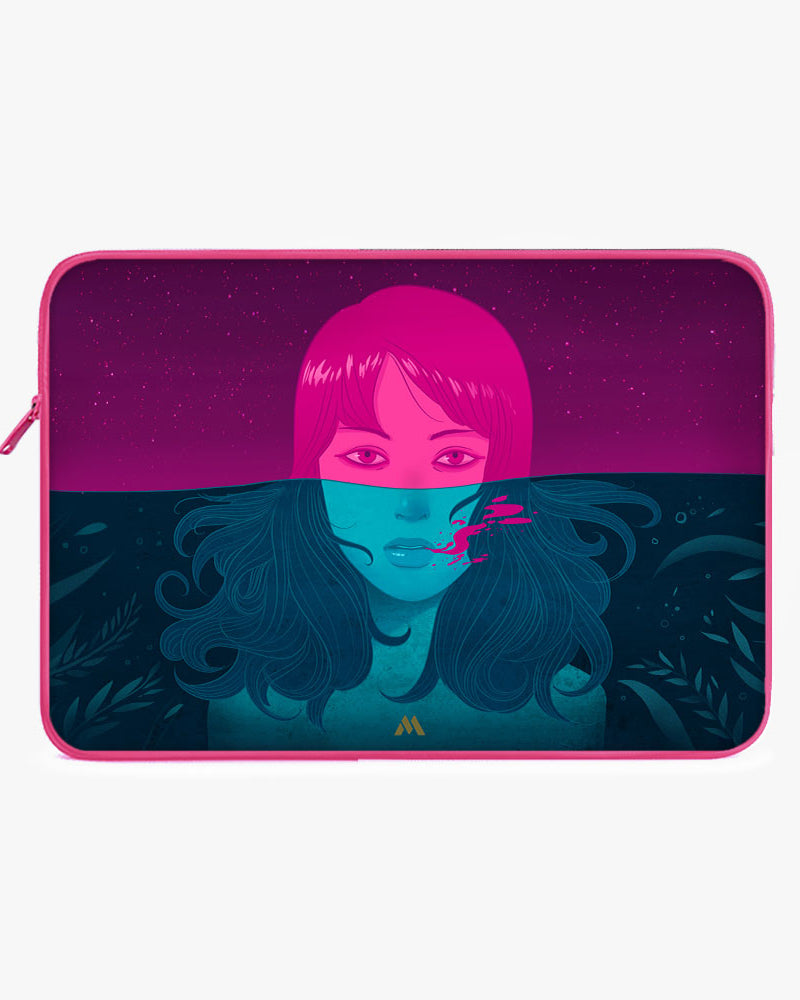 Under the Surface MacBook / Laptop-Sleeve Mobile Case by CoverMeUp - Style 33