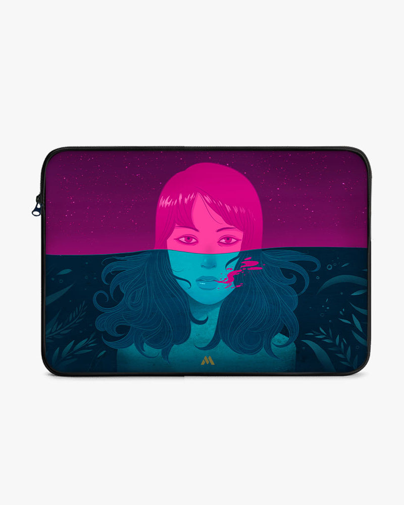 Under the Surface MacBook / Laptop-Sleeve Mobile Case by CoverMeUp - Style 47