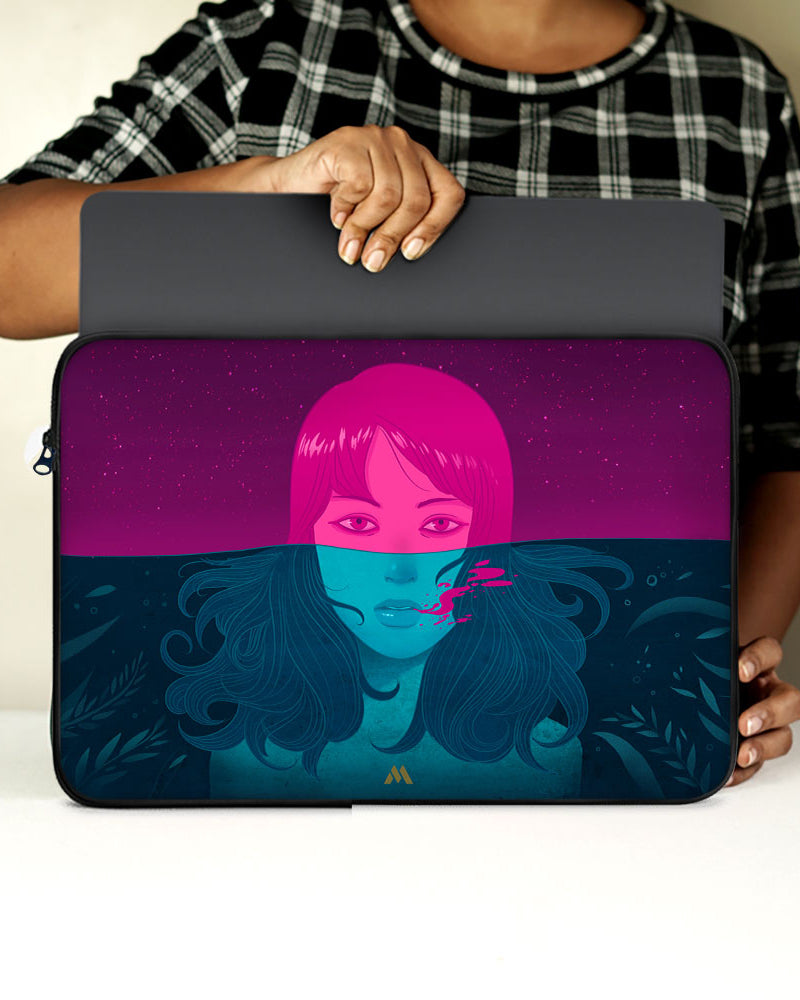 Under the Surface MacBook / Laptop-Sleeve Mobile Case by CoverMeUp - Style 57