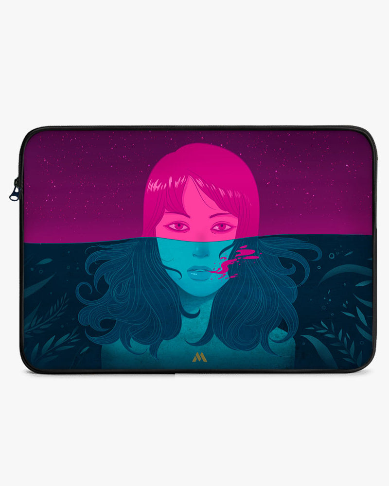Under the Surface MacBook / Laptop-Sleeve Mobile Case by CoverMeUp - Style 8